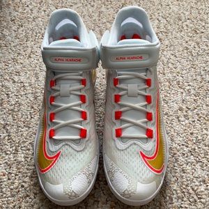 Nike Men's Alpha Huarache Elite 4 Mid Metal Baseball Cleats